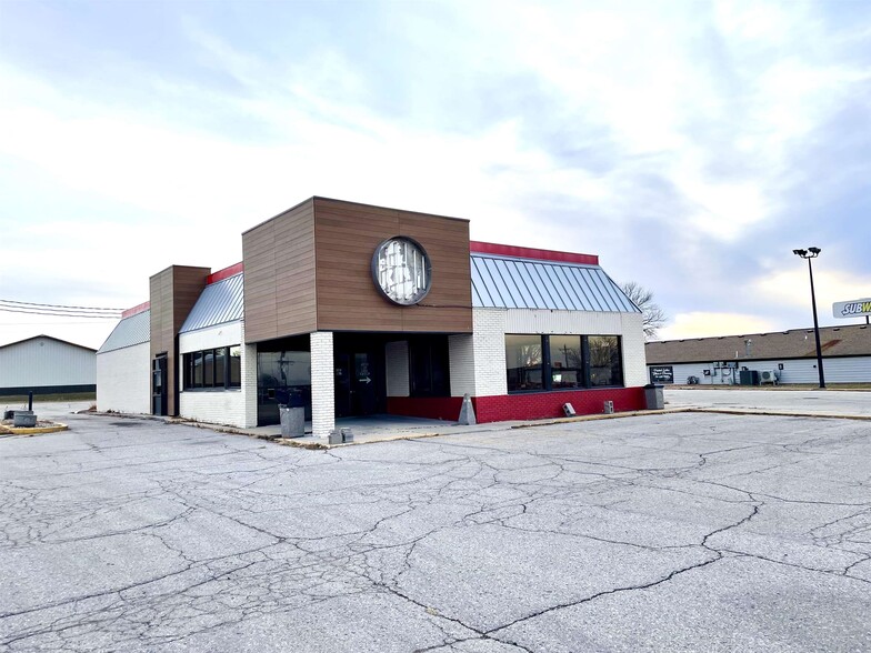 2209 Circle Dr W, Spirit Lake, IA for lease - Building Photo - Image 1 of 21