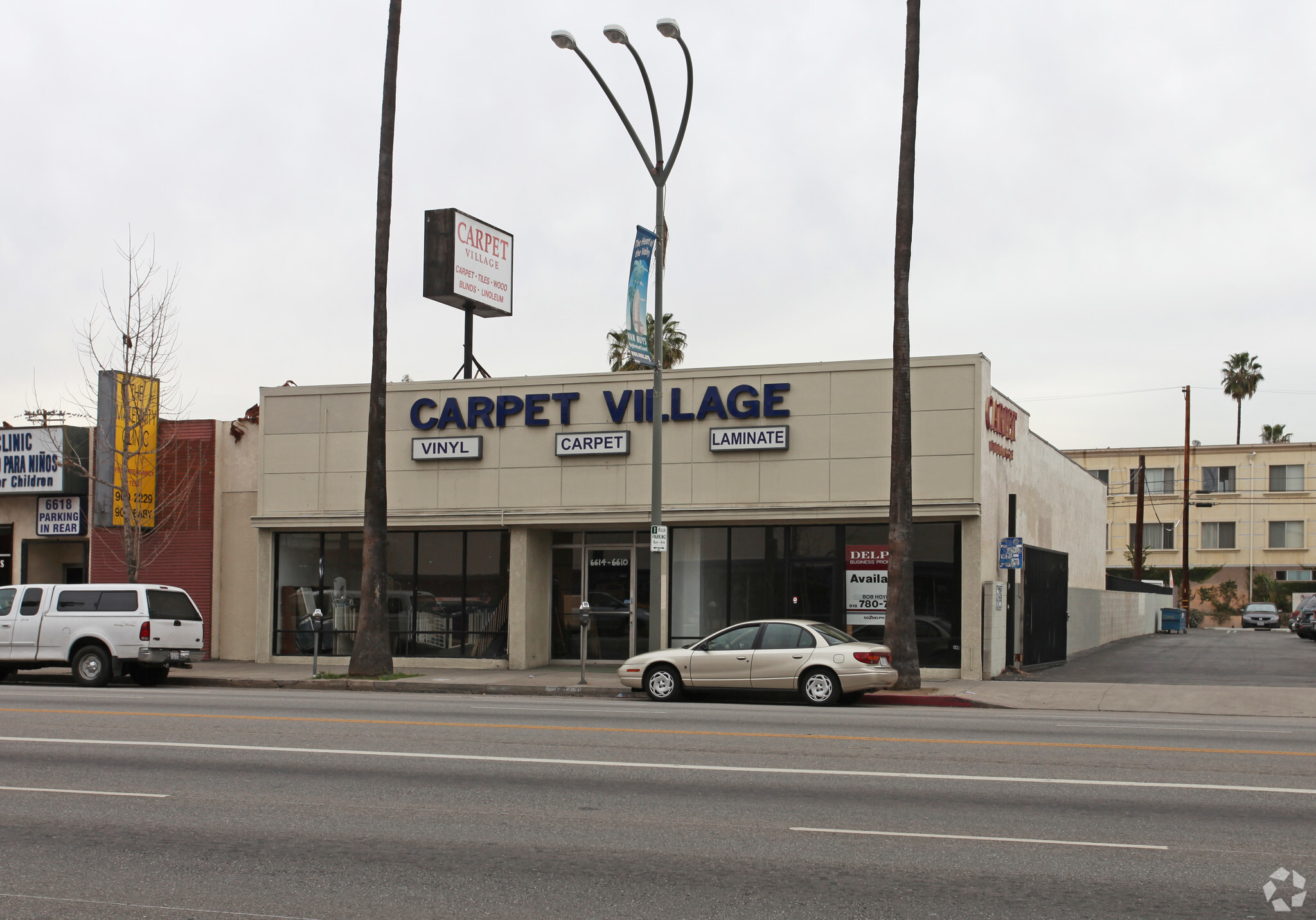 6610-6614 Van Nuys Blvd, Van Nuys, CA for lease Primary Photo- Image 1 of 10