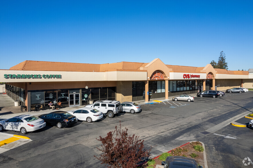 215-277 W Jackson St, Hayward, CA for lease - Building Photo - Image 2 of 8