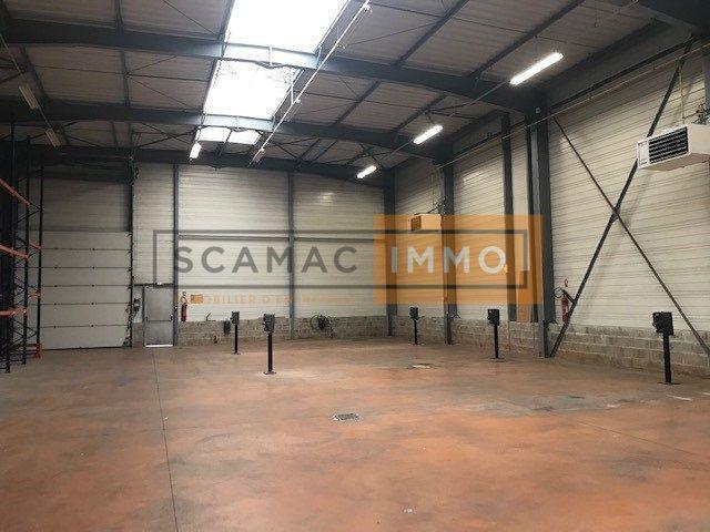 Flex in Arpajon for lease - Interior Photo - Image 3 of 8