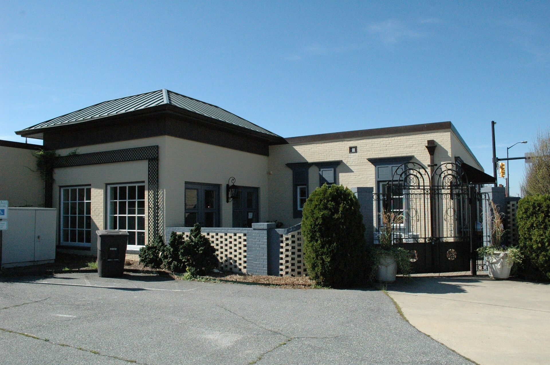 442 N Wrenn St, High Point, NC for sale Primary Photo- Image 1 of 1