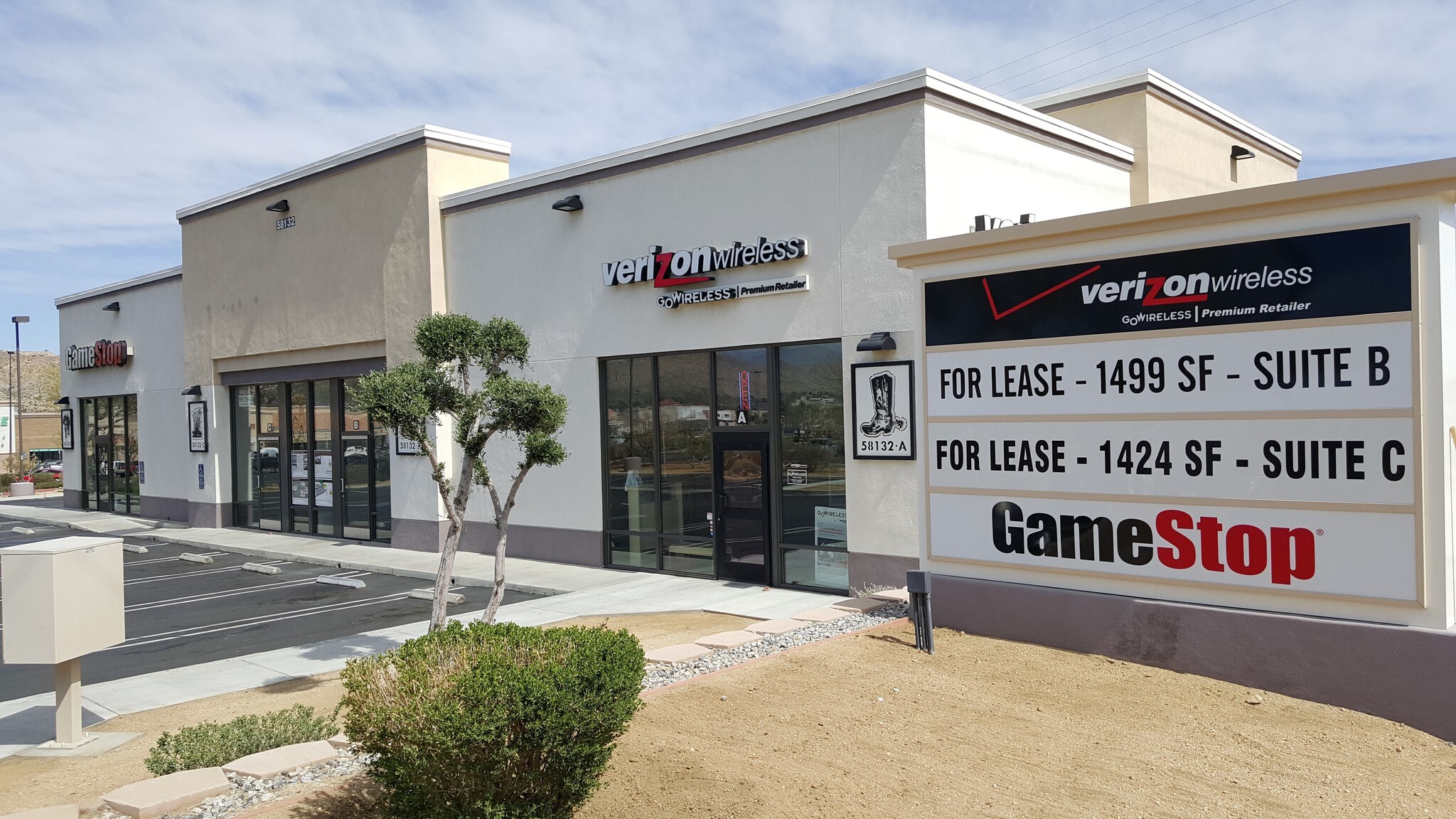 58080 Twentynine Palms Hwy, Yucca Valley, CA 92284 Stater Bros Center in Yucca Valley