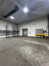 12 Wisconsin Ct, Bay Shore, NY for lease Building Photo- Image 2 of 8