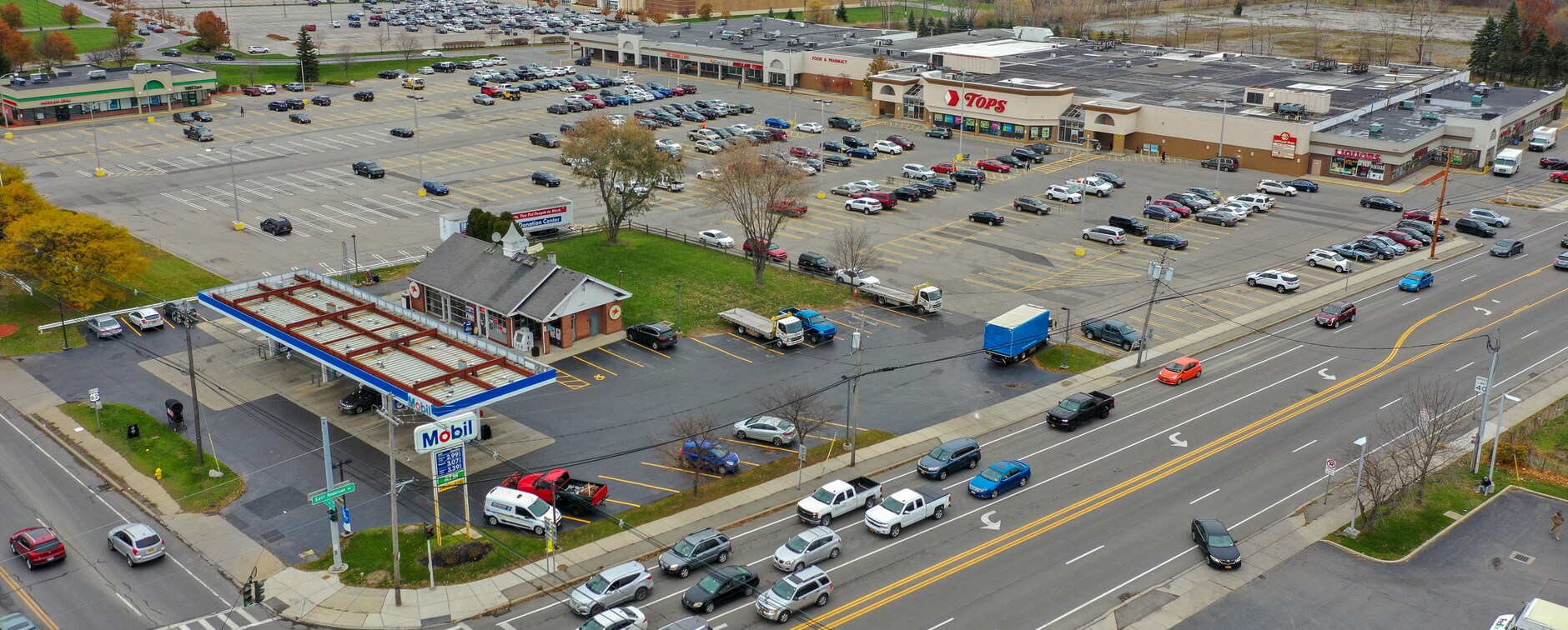 3190 Niagara Falls Blvd Amherst Ny 14228 Tops Plaza Amherst Loopnet Com