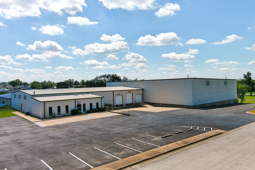 Rogers Industrial Portfolio portfolio of 4 properties for sale on LoopNet.com - Building Photo - Image 3 of 12