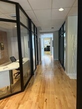336-340 Rue Sherbrooke E, Montréal, QC for lease Interior Photo- Image 2 of 6