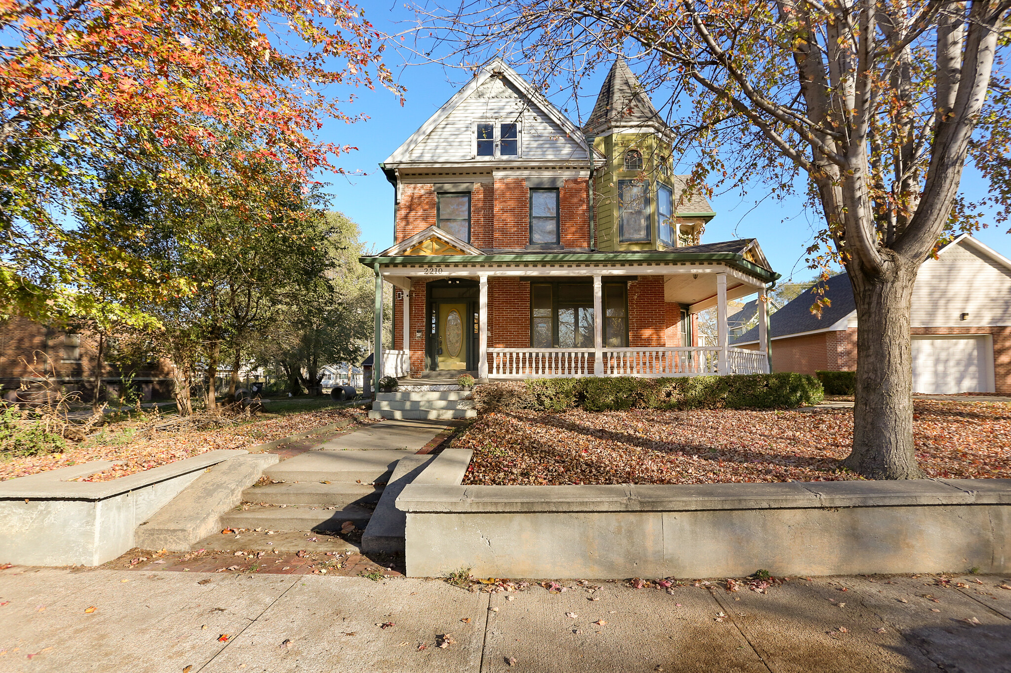 2210 Wirt St, Omaha, NE for lease Building Photo- Image 1 of 41