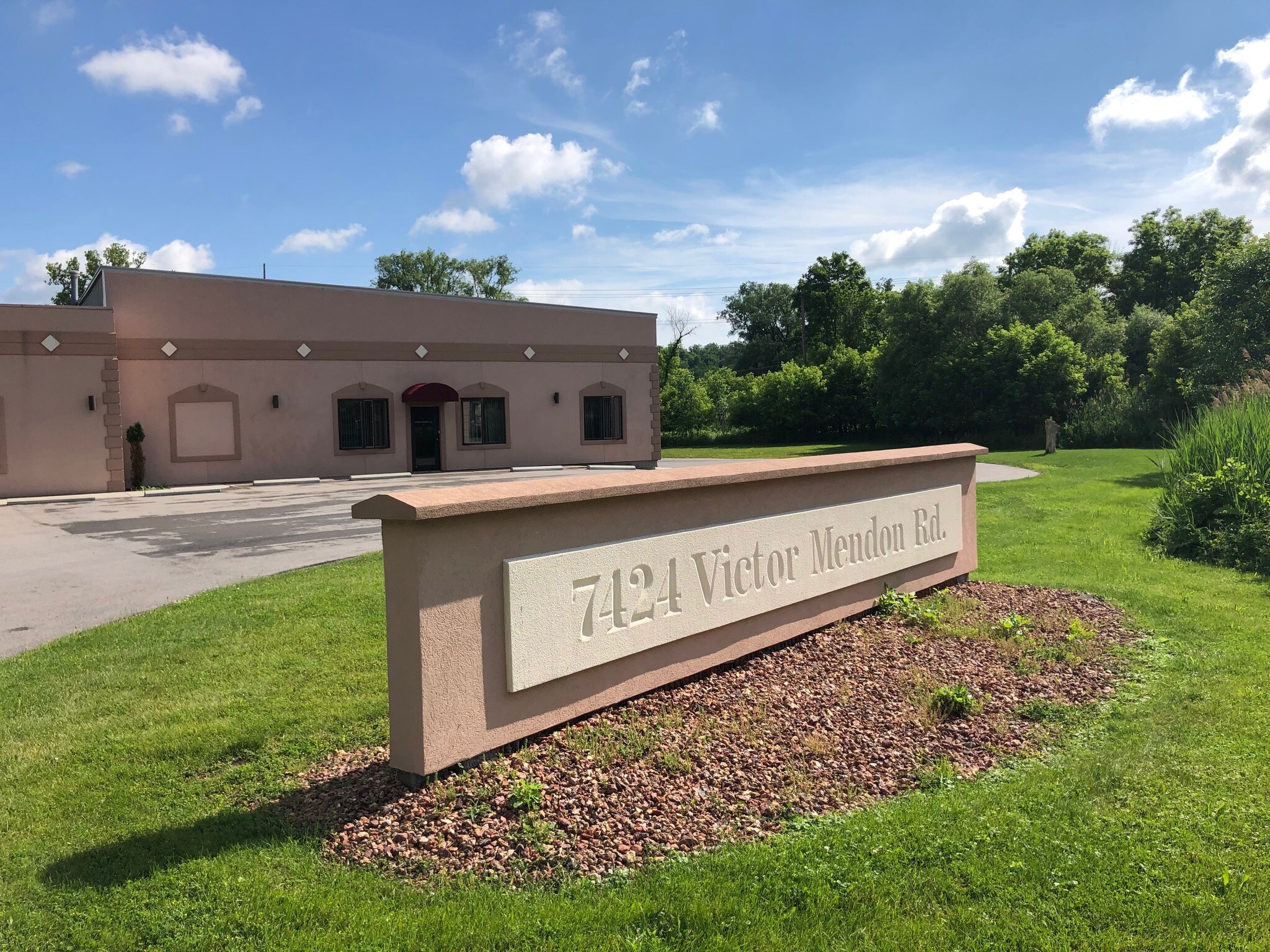 7424 Victor Mendon Rd, Victor, NY for sale Building Photo- Image 1 of 1