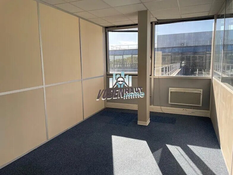 Office in Toulouse for lease - Interior Photo - Image 3 of 10