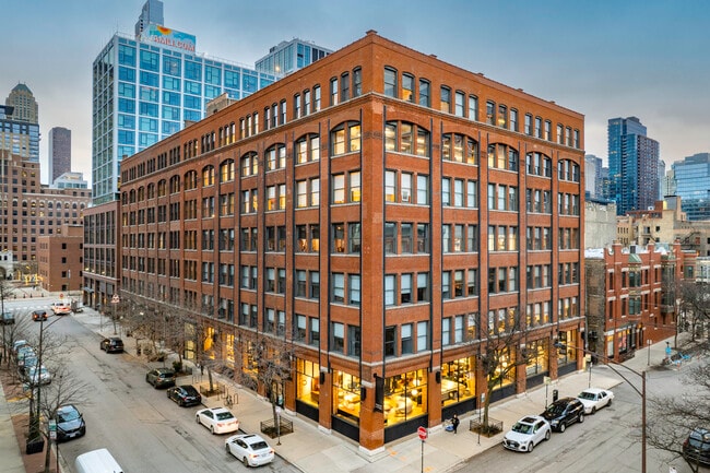 More details for 213 W Institute Pl, Chicago, IL - Office for Lease