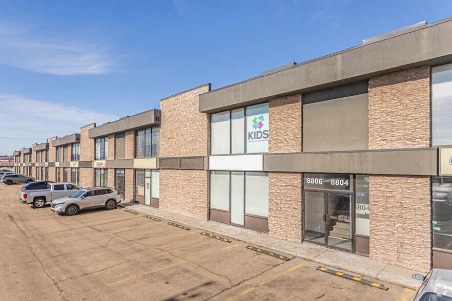 8804-8826 51 Ave, Edmonton, AB for lease - Primary Photo - Image 1 of 4