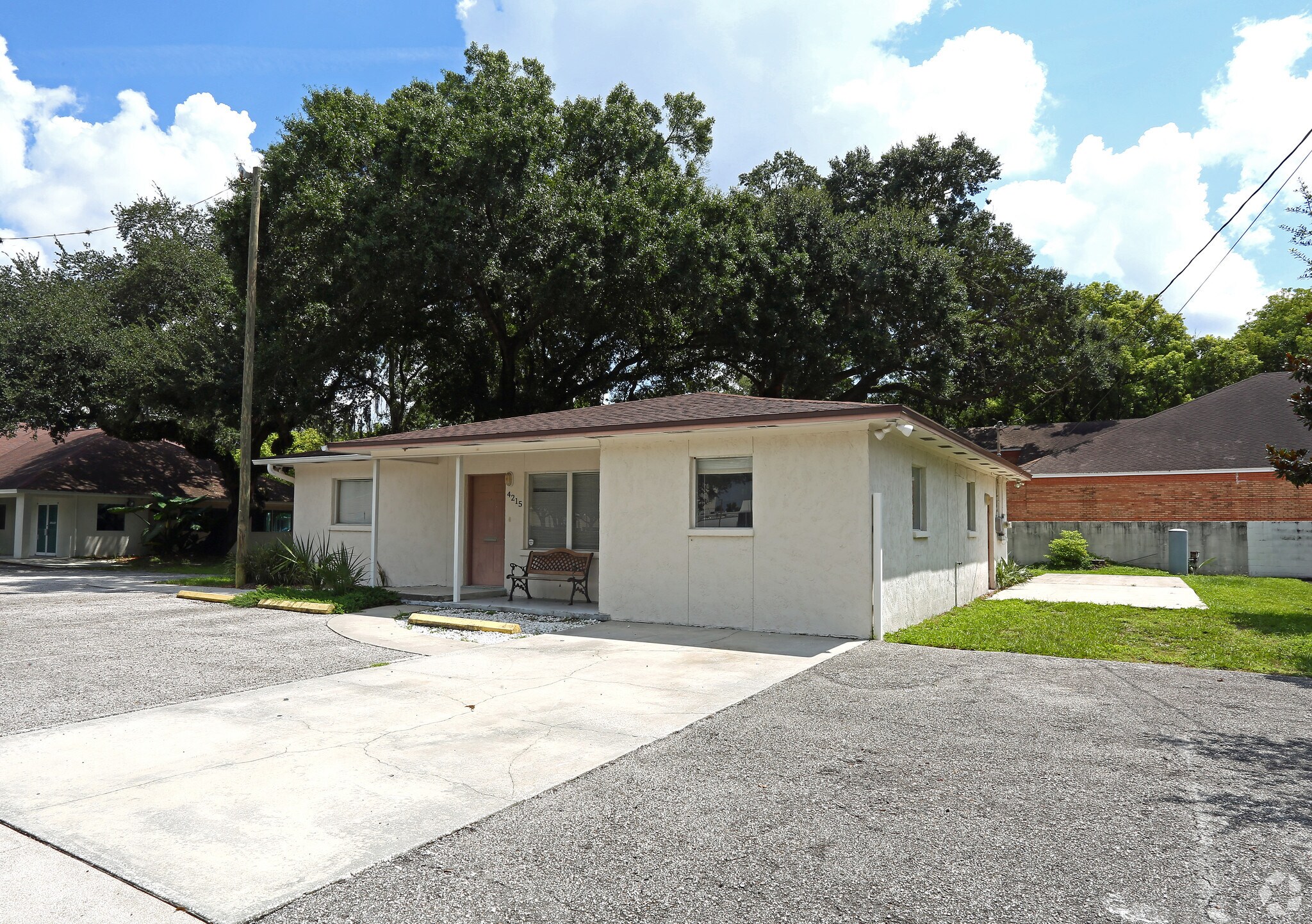 4215 N Gomez Ave, Tampa, FL for sale Primary Photo- Image 1 of 4