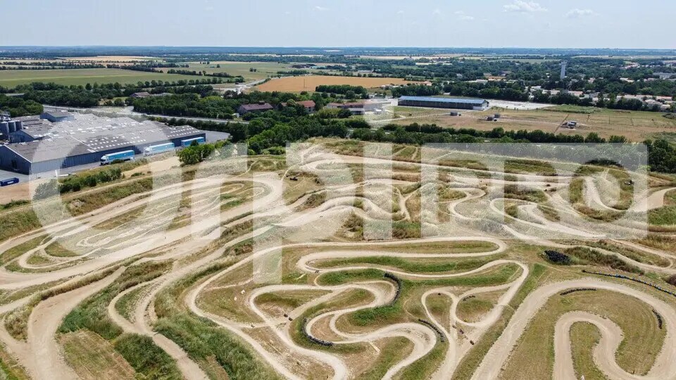 Land in Saint-Sauveur-d'Aunis for sale - Aerial - Image 3 of 13