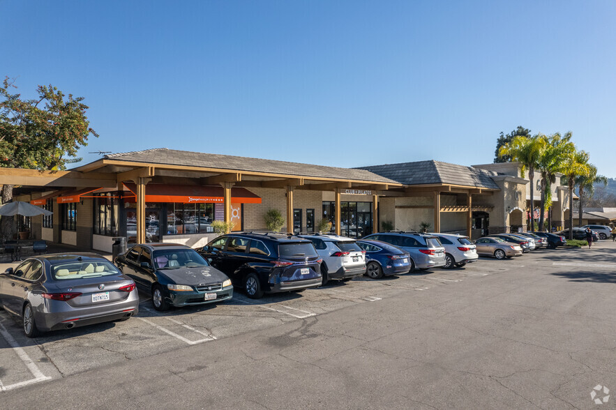 635 Foothill Blvd, La Canada, CA for lease - Building Photo - Image 3 of 11