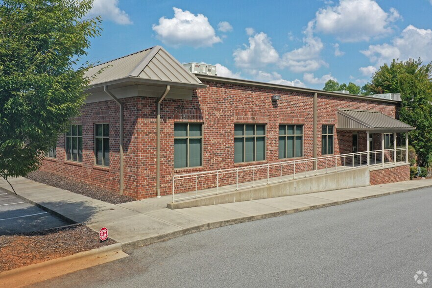 4740 Commercial Park Ct, Clemmons, NC 27012 Flex for Sale