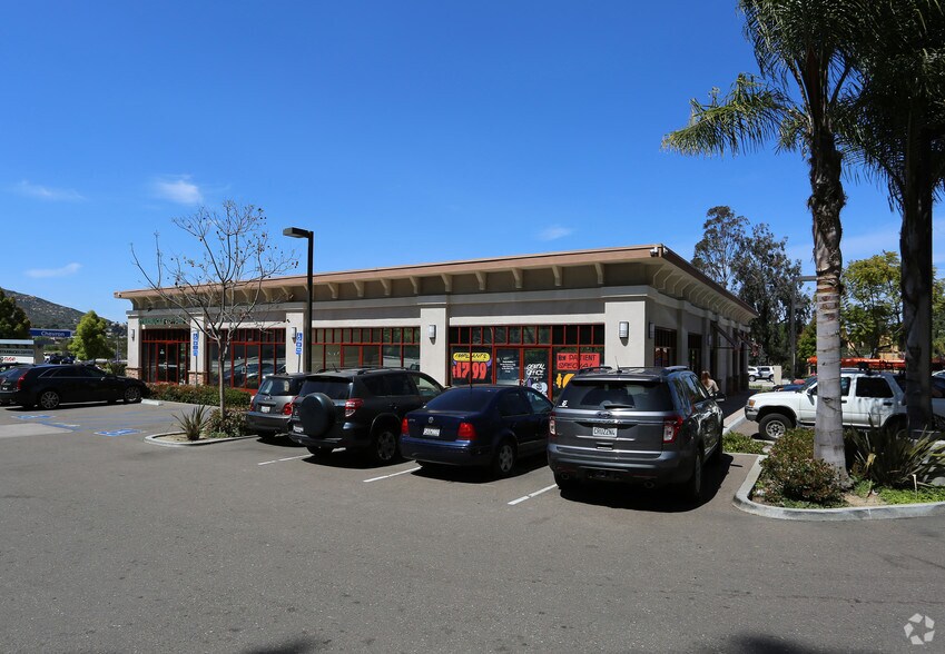 11611 Rancho Bernardo Rd, San Diego, CA for lease - Building Photo - Image 3 of 10