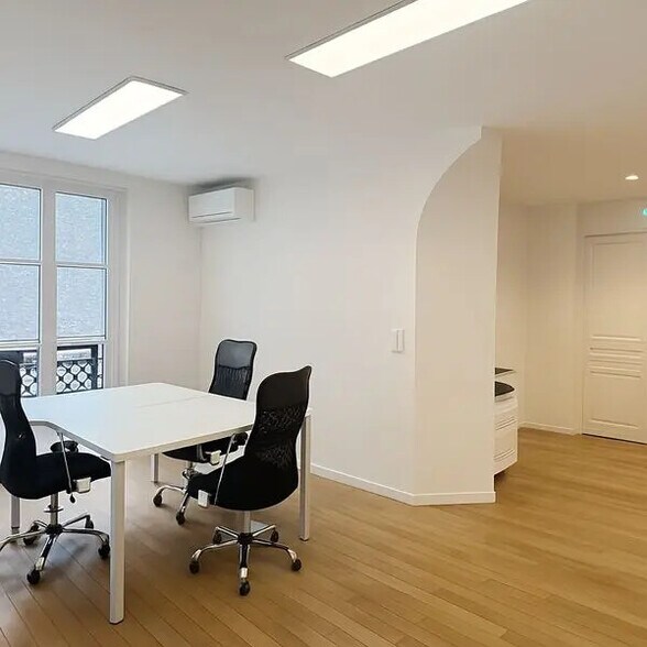 Office in Paris for lease - Building Photo - Image 2 of 13
