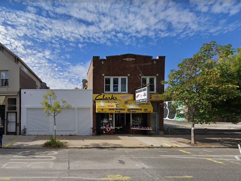 2100 N Milwaukee Ave, Chicago, IL for sale - Building Photo - Image 1 of 1