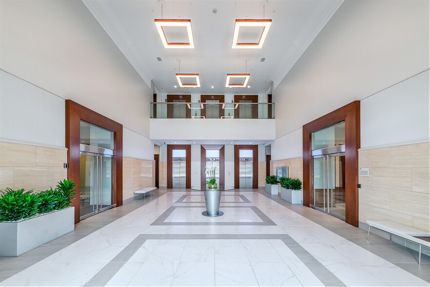 3890 W Northwest Hwy, Dallas, TX for lease - Interior Photo - Image 2 of 13