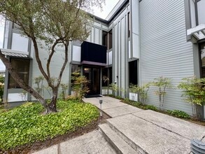 3190 Clearview Way, San Mateo, CA for lease Building Photo- Image 2 of 6