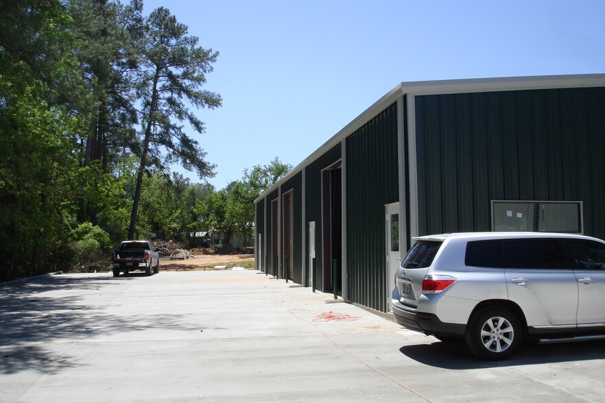 304 S Magnolia Blvd, Magnolia, TX for sale - Building Photo - Image 1 of 1