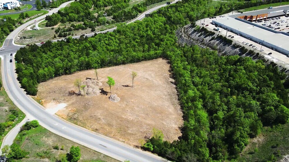 300 Wildwood, Branson, MO for sale - Commercial Listing Video - Image 1 of 1