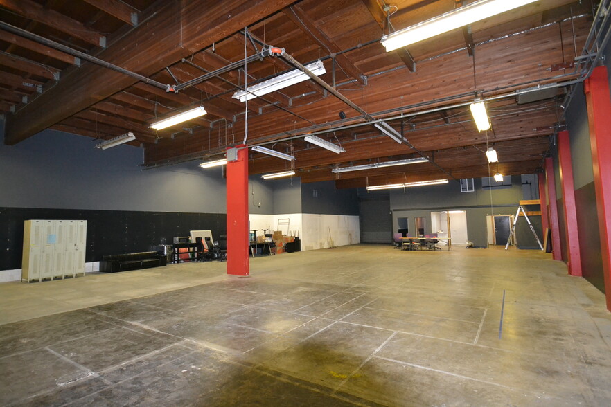 950 Gilman St, Berkeley, CA for lease - Building Photo - Image 3 of 6