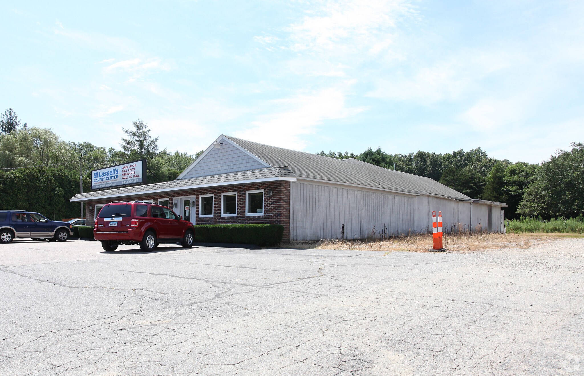 311320 Liberty St, Pawcatuck, CT 06379 Lassel's Carpet Center