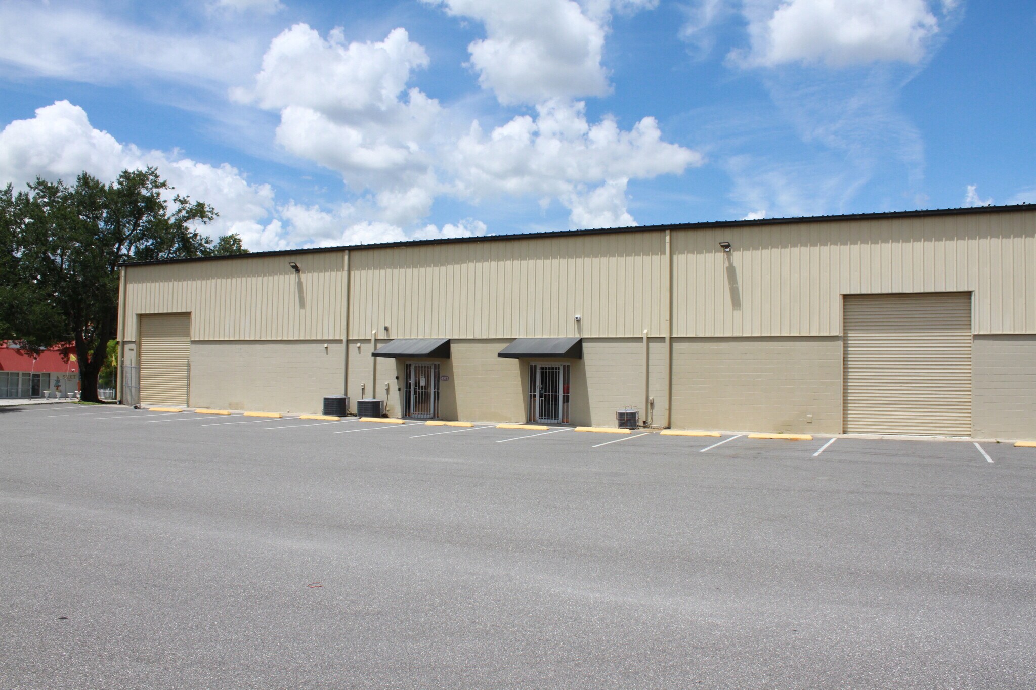 6333-6339 All American Blvd, Orlando, FL for lease Building Photo- Image 1 of 11