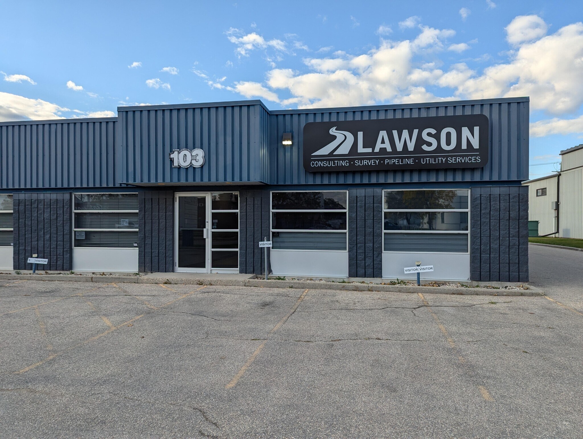 103 Scurfield Blvd, Winnipeg, MB for lease Primary Photo- Image 1 of 12