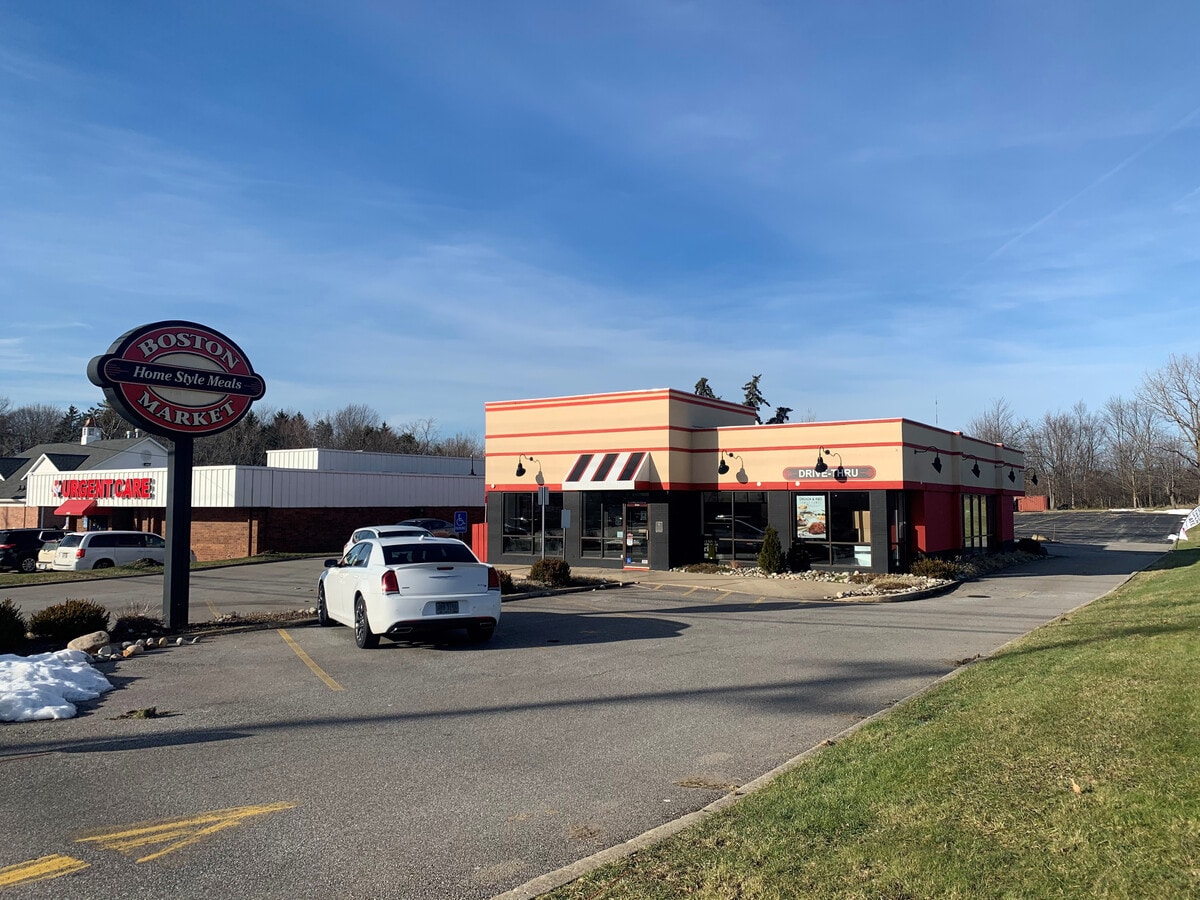 1350 W Pleasant Valley Rd, Parma, OH 44134 Drive Thru Restaurant