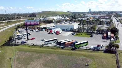 3030 Burris Rd, Davie, FL for lease Building Photo- Image 2 of 4