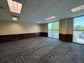 13900 Conlan Cir, Charlotte, NC for lease Interior Photo- Image 2 of 5