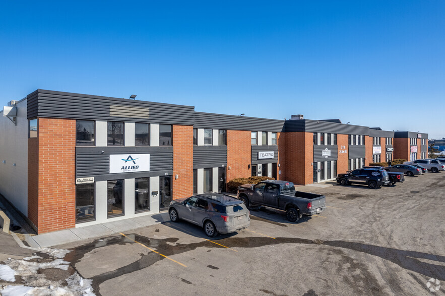 2116 25th Ave NE, Calgary, AB for lease - Building Photo - Image 3 of 6