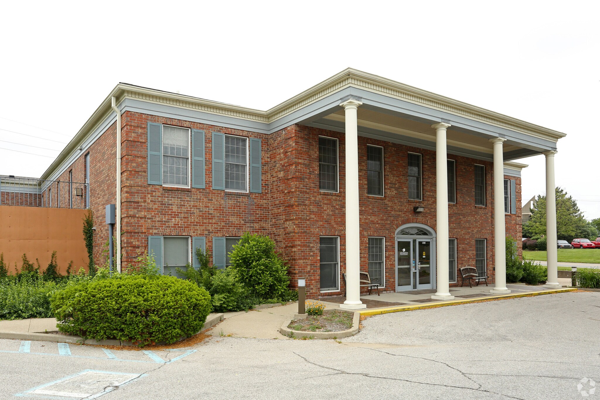 1305 Wall St, Jeffersonville, IN for sale Primary Photo- Image 1 of 1