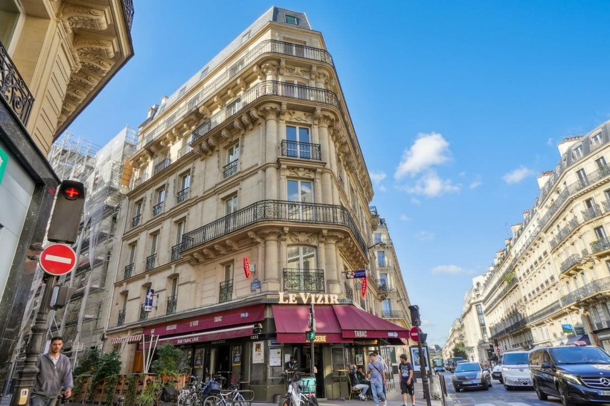 23 Rue Chauchat, Paris for lease Building Photo- Image 1 of 15