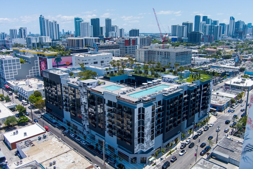 176 NW 25th St, Miami, FL for lease - Building Photo - Image 2 of 7