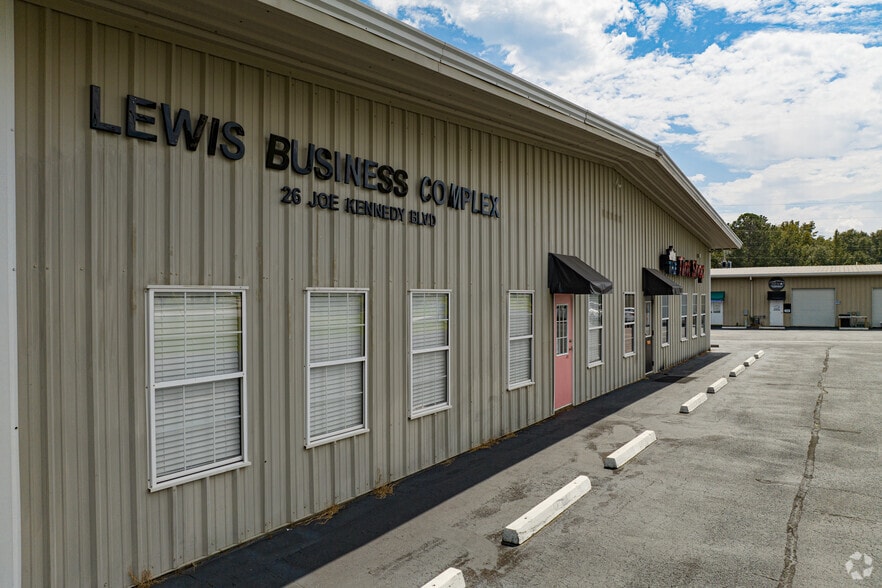 24 Joe Kennedy Blvd, Statesboro, GA for lease - Building Photo - Image 2 of 29