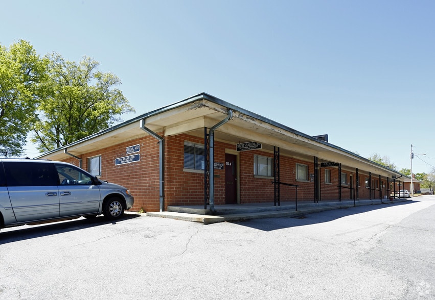 712 Wilkins St, Smithfield, NC for sale - Primary Photo - Image 1 of 1