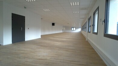 Avenue De La Fleuride, Aubagne for lease Interior Photo- Image 2 of 5