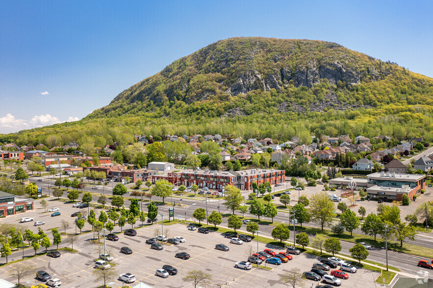 370-380 Boul Sir-Wilfrid-Laurier, Mont-St-Hilaire, QC for lease - Aerial - Image 2 of 4