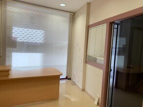 Retail in Tortosa, Tarragona for lease Interior Photo- Image 2 of 4