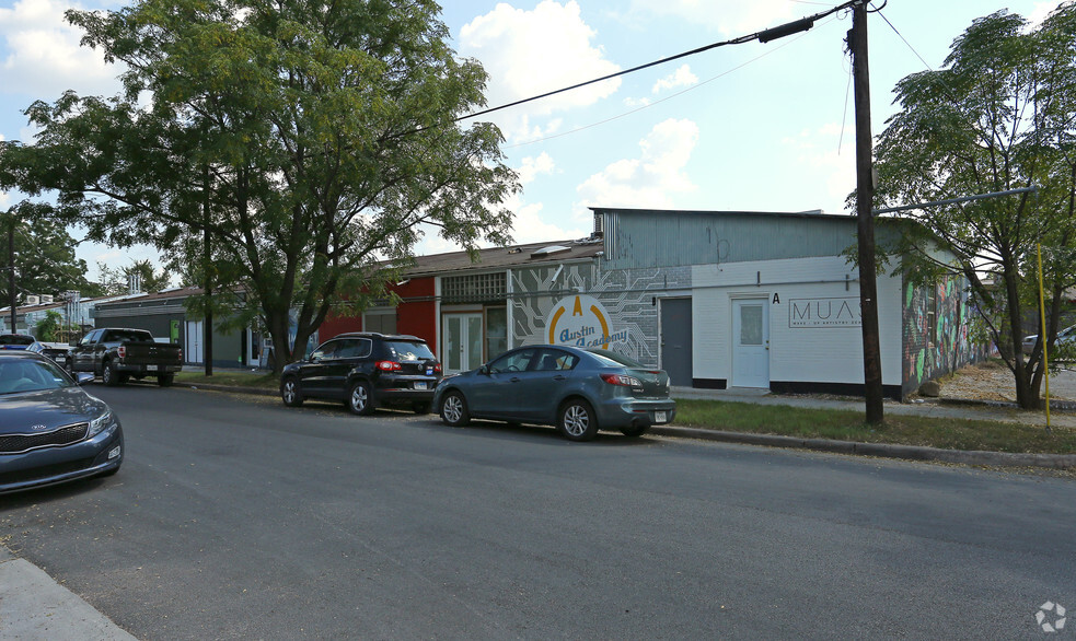 2505-2511 E 6th St, Austin, TX for lease - Primary Photo - Image 3 of 32