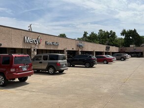 1120 S Douglas Blvd, Oklahoma City, OK for lease Building Photo- Image 1 of 3