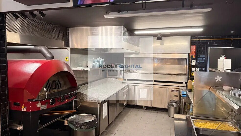 Retail in Créteil for lease - Building Photo - Image 3 of 5