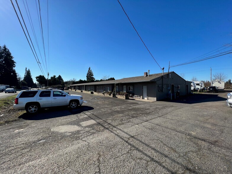 19107 Highway 99 E, Hubbard, OR for sale - Building Photo - Image 1 of 1