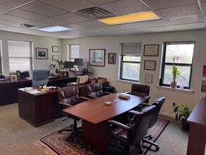 1233 Shelburne Rd, South Burlington, VT for lease Building Photo- Image 1 of 12