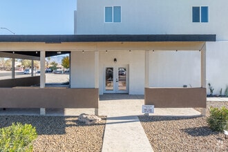 220 E Mesquite Blvd, Mesquite, NV for lease Building Photo- Image 2 of 7