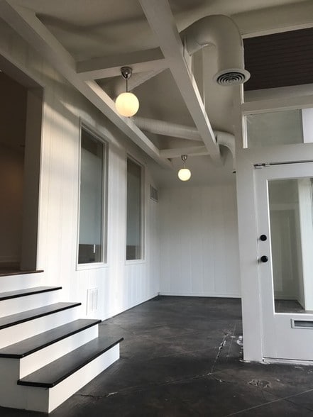 1637 S Boston Ave, Tulsa, OK for lease - Interior Photo - Image 3 of 40