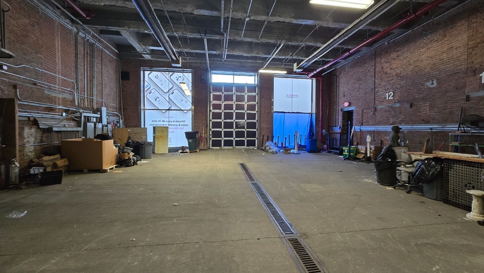 1236 Atlantic Ave, Brooklyn, NY for lease - Interior Photo - Image 2 of 4